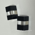 Black and white quartz flow cells